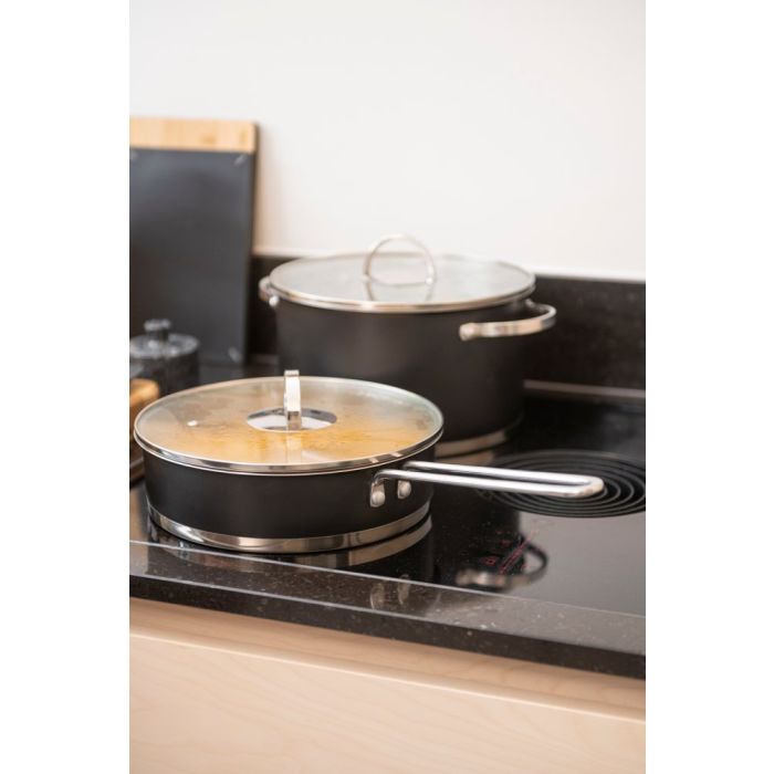 Kastrull svart med glaslock 5,3 L 24 cm