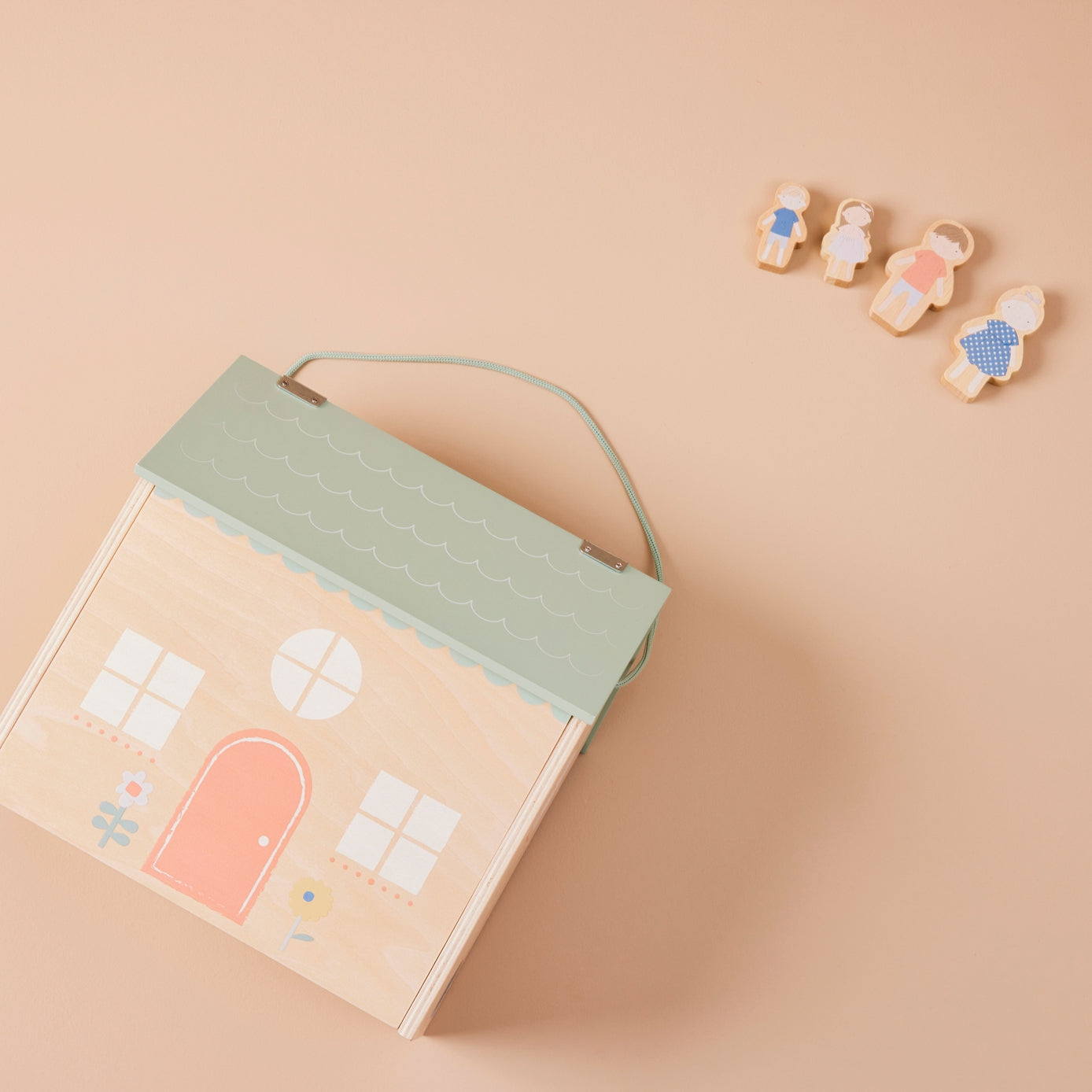 Just Bee Kids trädockhus med familjefigurer (FSC)