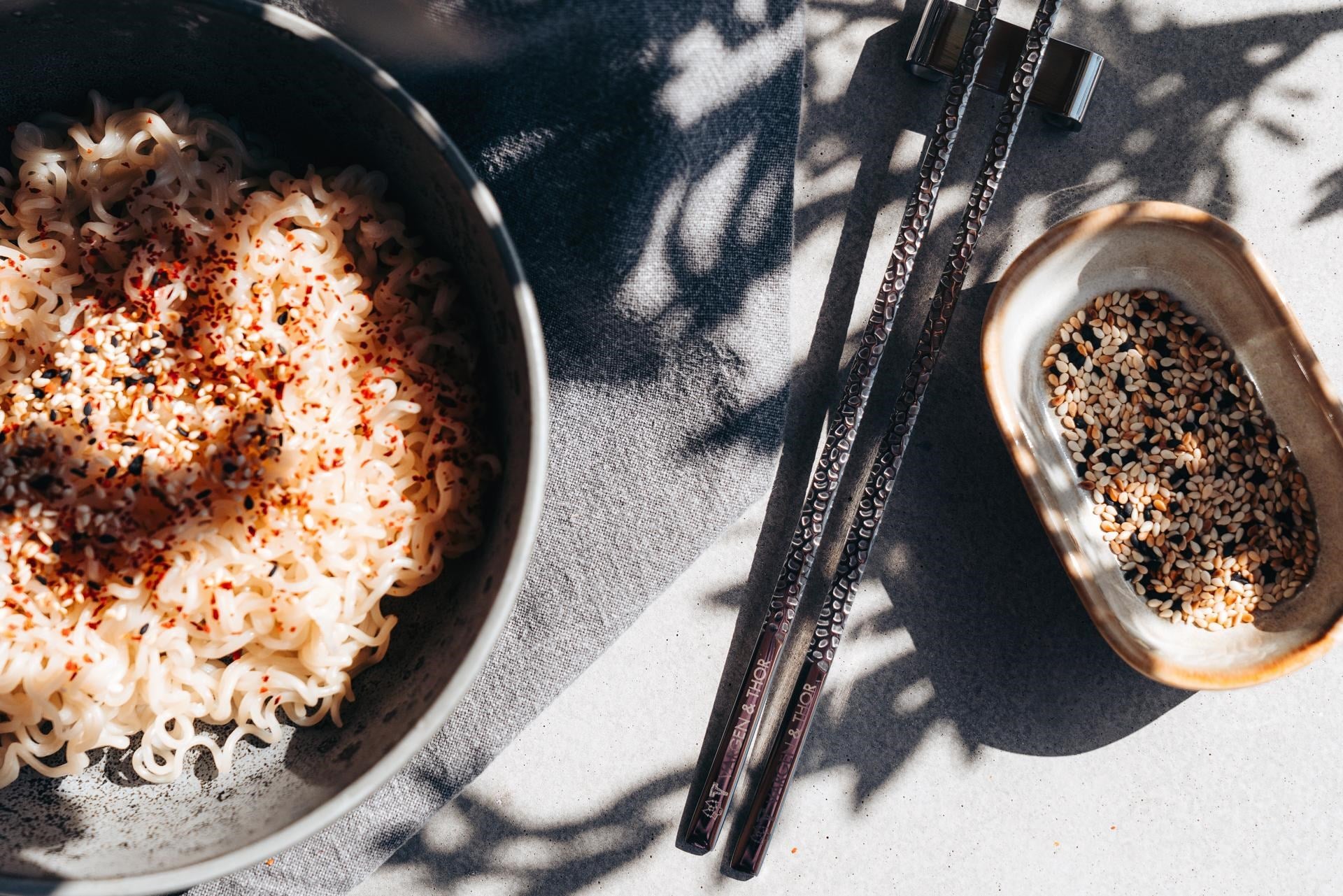 Vargen & thor KITO – Chopsticks, Silver (4 par + 4 ställ)