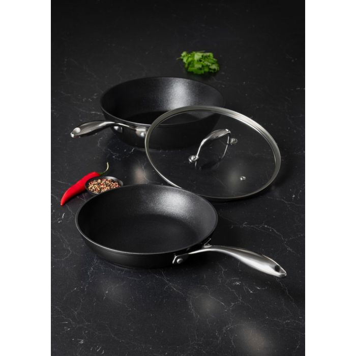 Robust gryta 3,3 L 26 cm